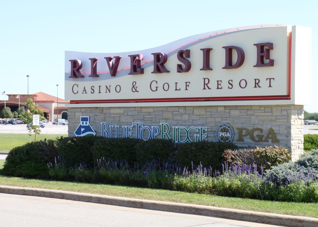 Riverside Casino & Golf Resort Exterior photo