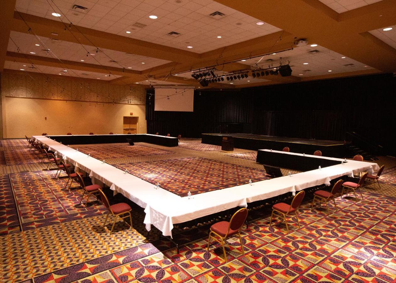 Riverside Casino & Golf Resort Exterior photo